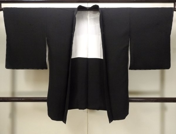 Photo1: N1101W Vintage Japanese kimono   Black HAORI short jacket for women / Silk.    (Grade A) (1)