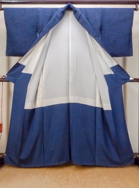 Photo2: Mint N1112D Used Japanese kimono   Navy Blue KOMON dyed for women / Silk. Peony,   (Grade A) (2)