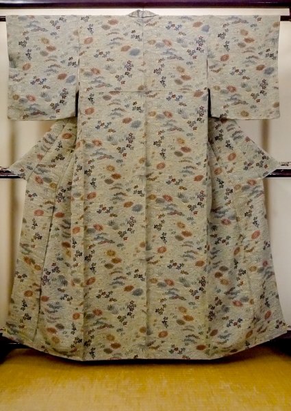 Photo1: Mint N1112G Vintage Japanese kimono  Grayish Ivory KOMON dyed for women / Silk. Flower,   (Grade A) (1)