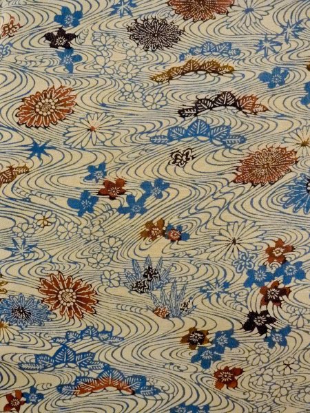 Photo3: Mint N1112G Vintage Japanese kimono  Grayish Ivory KOMON dyed for women / Silk. Flower,   (Grade A) (3)