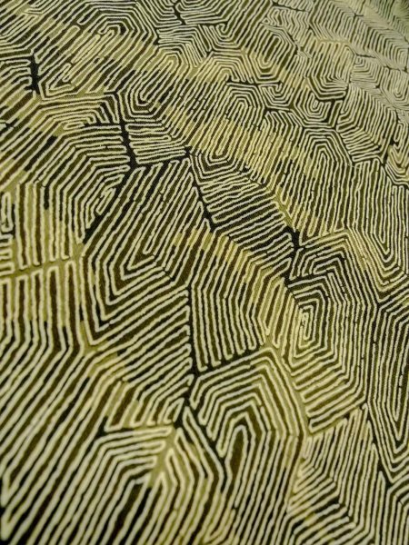 Photo8: N1112N Vintage Japanese kimono  Dark Yellowish Green HITOE unlined for women / Synthetic. Tortoise-shell pattern(Hexagonal pattern)   (Grade D) (8)
