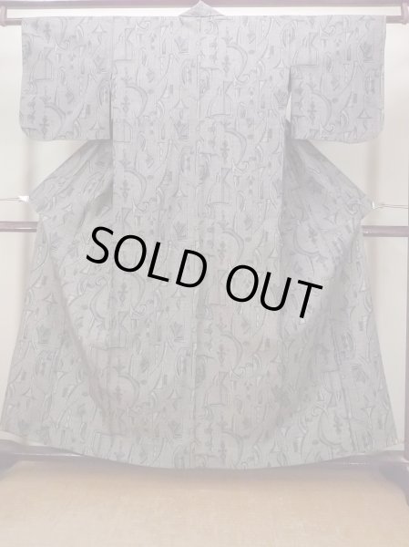 Photo1: N1113A Vintage Japanese kimono   Gray HITOE unlined for women / Wool. Geometrical pattern,   (Grade C) (1)
