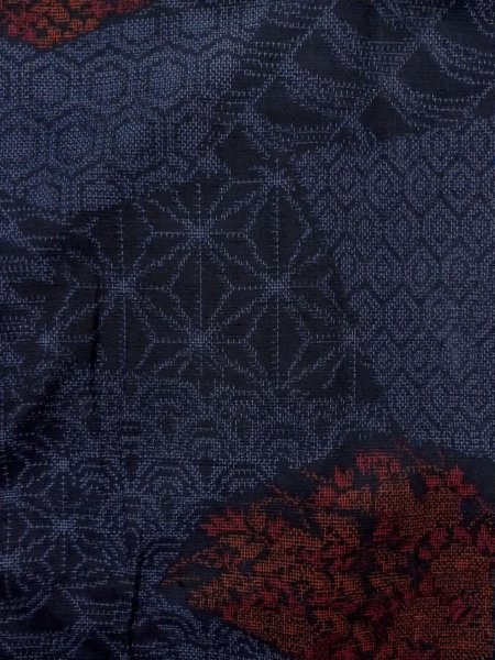 Photo3: N1126I Vintage Japanese kimono  Dark Indigo Blue TSUMUGI pongee for women / Silk. Wave,   (Grade B) (3)