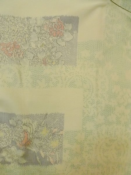 Photo3: N1126J Used Japanese kimono  Pale Yellowish Green TSUMUGI pongee for women / Silk. Flower,   (Grade B) (3)