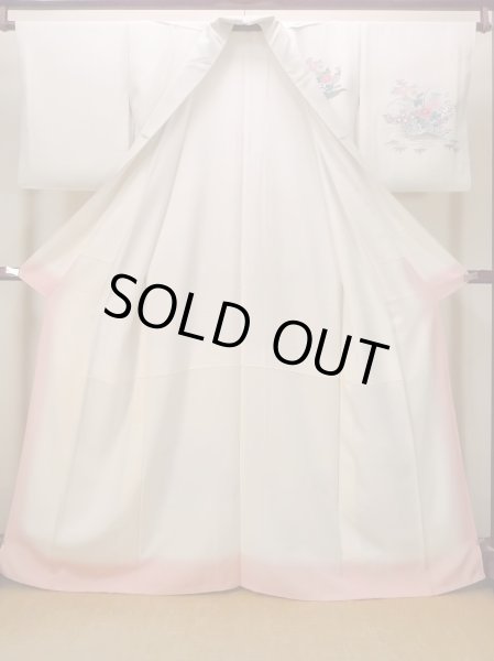 Photo2: N1126M Used Japanese kimono  Pale Off White HOUMONGI formal for women / Silk. Chrysanthemum, Letter box pattern  (Grade B) (2)