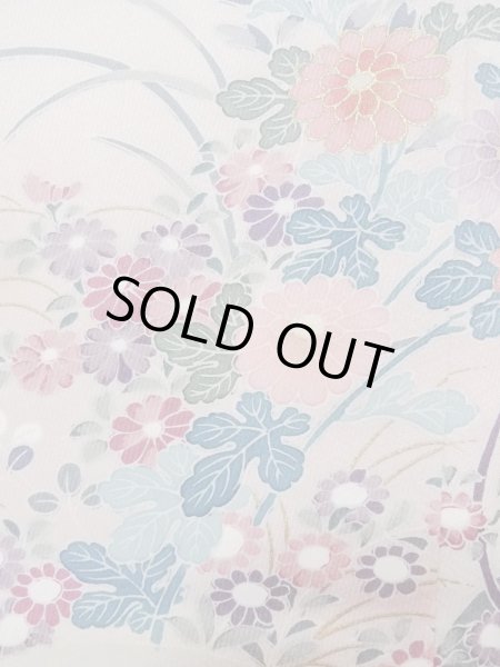 Photo7: N1126M Used Japanese kimono  Pale Off White HOUMONGI formal for women / Silk. Chrysanthemum, Letter box pattern  (Grade B) (7)