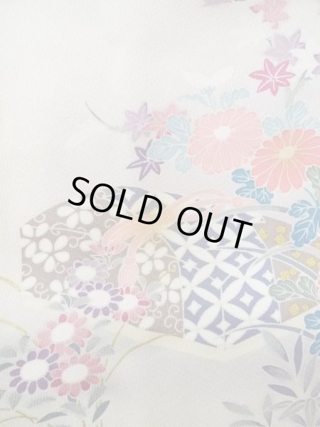 Photo8: N1126M Used Japanese kimono  Pale Off White HOUMONGI formal for women / Silk. Chrysanthemum, Letter box pattern  (Grade B) (8)