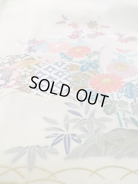 Photo14: N1126M Used Japanese kimono  Pale Off White HOUMONGI formal for women / Silk. Chrysanthemum, Letter box pattern  (Grade B) (14)