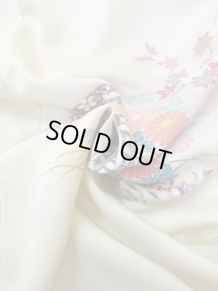 Photo16: N1126M Used Japanese kimono  Pale Off White HOUMONGI formal for women / Silk. Chrysanthemum, Letter box pattern  (Grade B) (16)