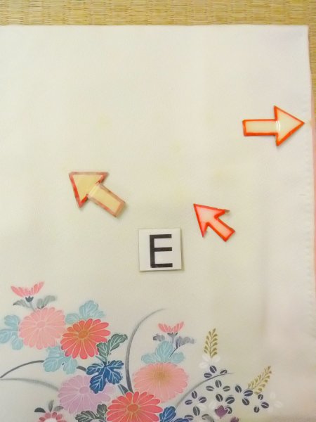 Photo22: N1126M Used Japanese kimono  Pale Off White HOUMONGI formal for women / Silk. Chrysanthemum, Letter box pattern  (Grade B) (22)