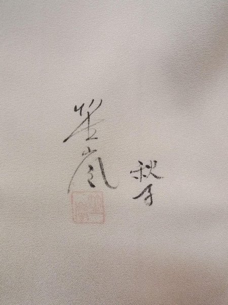 Photo5: N1126N Used Japanese kimono  Purplish Ivory HOUMONGI formal for women / Silk. Temple,   (Grade B) (5)