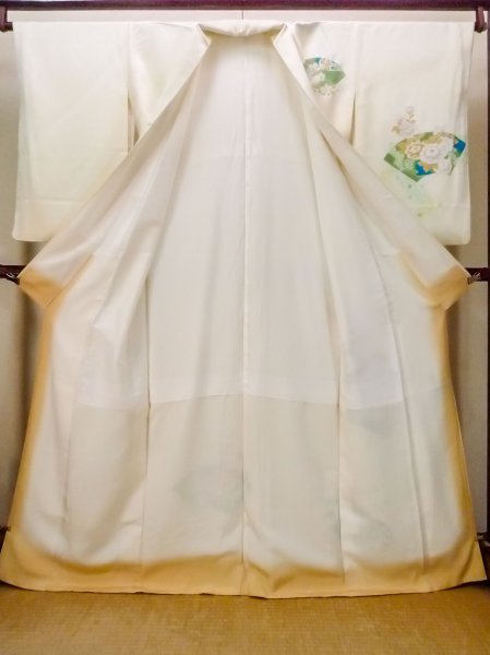 Photo3: N1126T Used Japanese kimono  Shiny Ivory HOUMONGI formal for women / Silk. SAKURA cherry blossom,   (Grade C) (3)