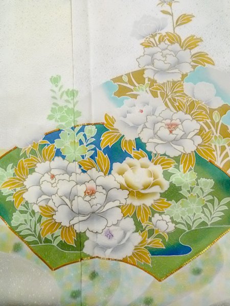 Photo7: N1126T Used Japanese kimono  Shiny Ivory HOUMONGI formal for women / Silk. SAKURA cherry blossom,   (Grade C) (7)