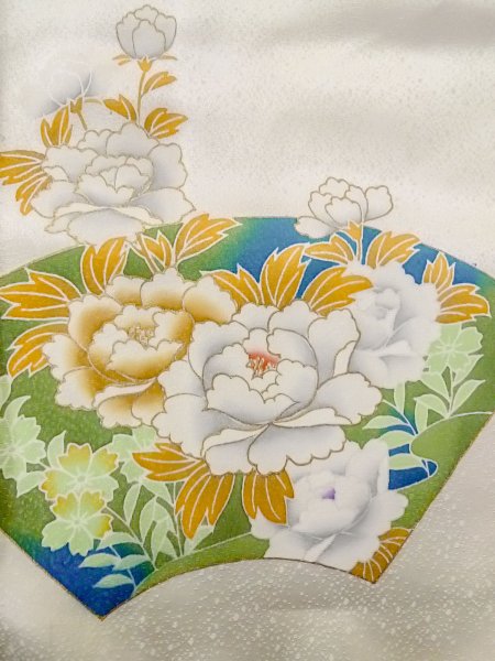 Photo10: N1126T Used Japanese kimono  Shiny Ivory HOUMONGI formal for women / Silk. SAKURA cherry blossom,   (Grade C) (10)