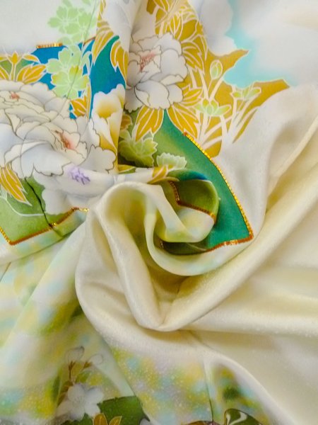 Photo17: N1126T Used Japanese kimono  Shiny Ivory HOUMONGI formal for women / Silk. SAKURA cherry blossom,   (Grade C) (17)