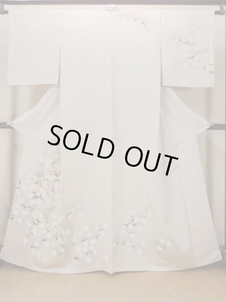 Photo1: N1126V Used Japanese kimono  Pale Gray HOUMONGI formal for women / Silk. Camellia,   (Grade B) (1)