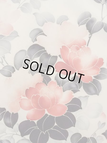 Photo8: N1127A Used Japanese kimono   Ivory HOUMONGI formal for women / Silk. Flower,   (Grade C) (8)