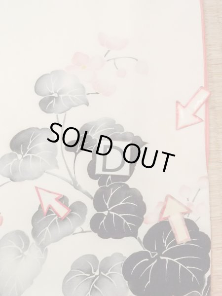 Photo20: N1127A Used Japanese kimono   Ivory HOUMONGI formal for women / Silk. Flower,   (Grade C) (20)