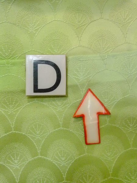 Photo17: N1210F Vintage Japanese kimono  Light Yellowish Green IROMUJI plain colored for women / Silk. Gradation   (Grade C) (17)