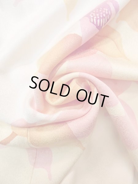 Photo16: N1210K Used Japanese kimono  Light Ivory HOUMONGI formal for women / Silk. Camellia,   (Grade B) (16)