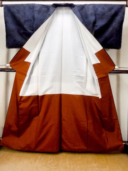 Photo2: N1210W Used Japanese kimono  Dark Indigo Blue TOKAMACHI-TSUMUGI for women / Silk. Chrysanthemum,   (Grade B) (2)