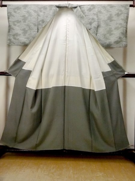 Photo2: N1210Z Used Japanese kimono Pale Grayish Green EDO KOMON pattern dyed for women / Silk. Flower,   (Grade B) (2)