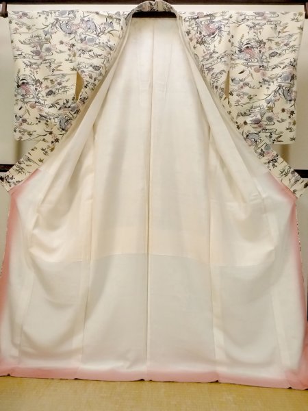 Photo2: N1211D Used Japanese kimono   Ivory KOMON dyed for women / Silk. Chrysanthemum,   (Grade B) (2)