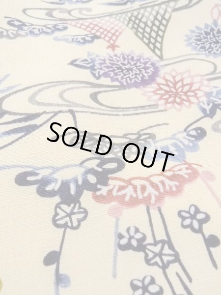 Photo8: N1211D Used Japanese kimono   Ivory KOMON dyed for women / Silk. Chrysanthemum,   (Grade B) (8)