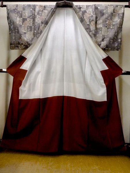 Photo2: N1211F Used Japanese kimono  Dark Multi Color Dyed OSHIMA-TSUMUGI for women / Silk. MOMIJI maple leaf,   (Grade B) (2)