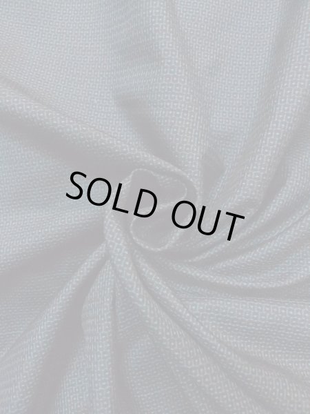 Photo16: N1226A Used Japanese kimono  Bluish Gray OSHIMA-TSUMUGI for men / Silk. Tortoise-shell pattern(Hexagonal pattern)   (Grade B) (16)