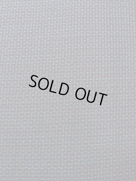 Photo7: N1226B Used Japanese kimono  Bluish Gray OSHIMA-TSUMUGI for men / Silk. Tortoise-shell pattern(Hexagonal pattern)   (Grade C) (7)