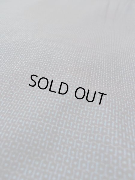 Photo10: N1226B Used Japanese kimono  Bluish Gray OSHIMA-TSUMUGI for men / Silk. Tortoise-shell pattern(Hexagonal pattern)   (Grade C) (10)