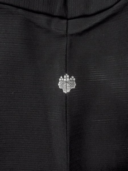Photo3: N1226D Vintage Japanese kimono   Black MONTSUKI crests for women / Silk.    (Grade B) (3)