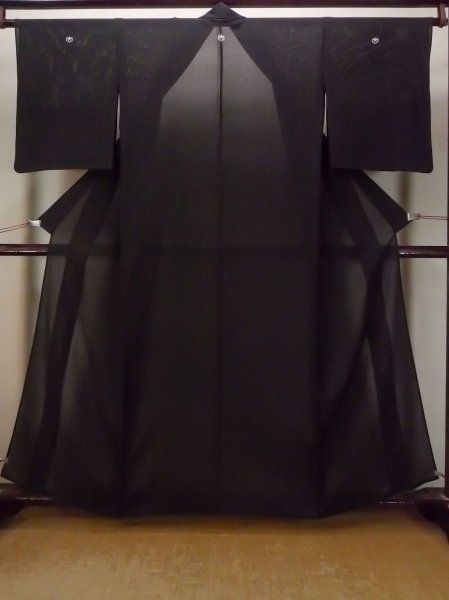Photo1: N1226M Vintage Japanese kimono   Black MONTSUKI crests for women / Silk.    (Grade B) (1)