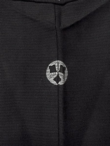 Photo3: N1226P Vintage Japanese kimono   Black MONTSUKI crests for women / Silk.    (Grade B) (3)