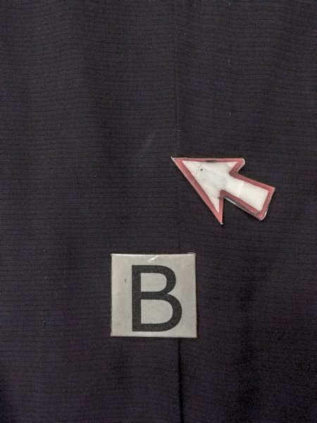 Photo14: N1226R Vintage Japanese kimono   Black MONTSUKI crests for women / Silk.    (Grade B) (14)