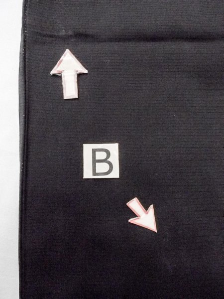 Photo12: N1227B Vintage Japanese kimono   Black MONTSUKI crests for women / Silk.    (Grade C) (12)