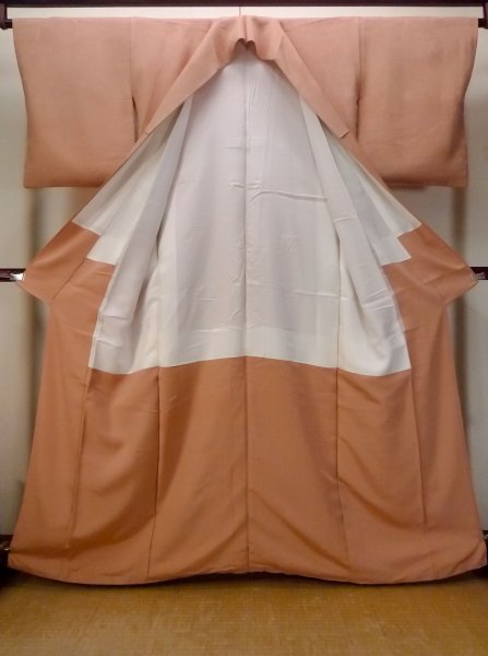 Photo2: O0117A Vintage Japanese kimono  Pale Beige IROMUJI plain colored for women / Silk. Landscape, Landscape, tree basic woven pattern  (Grade C) (2)