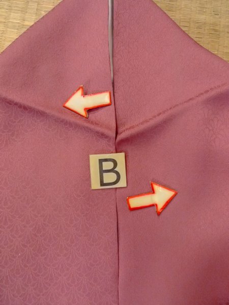 Photo16: O0117E Vintage Japanese kimono  Reddish Coral IROMUJI plain colored for women / Silk.    (Grade B) (16)