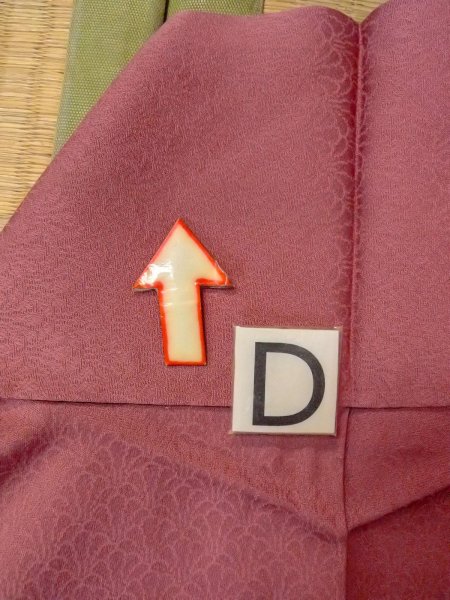 Photo18: O0117E Vintage Japanese kimono  Reddish Coral IROMUJI plain colored for women / Silk.    (Grade B) (18)