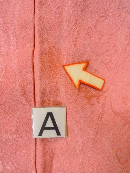 Photo14: O0117F Vintage Japanese kimono Shiny Pale Orange IROMUJI plain colored for women / Silk.  Curved lines basic woven pattern  (Grade B) (14)