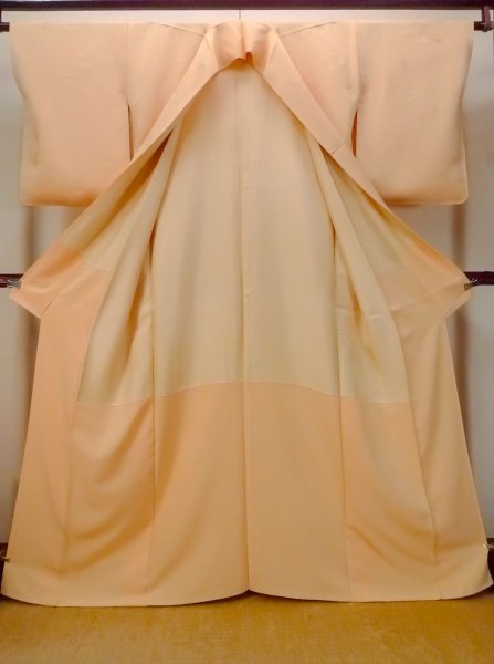Photo2: O0117M Vintage Japanese kimono Light  Orange IROMUJI plain colored for women / Silk.  Based woven pattern: Mirror  (Grade B) (2)