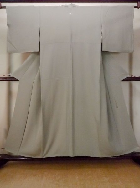 Photo1: O0117Q Vintage Japanese kimono  Light Gray IROMUJI plain colored for women / Silk.    (Grade B) (1)