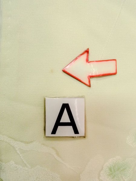 Photo14: O0117R Vintage Japanese kimono  Light Yellowish Green KOMON dyed for women / Silk.    (Grade B) (14)