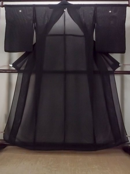 Photo1: O0117Z Vintage Japanese kimono   Black MONTSUKI crests for women / Silk.    (Grade B) (1)