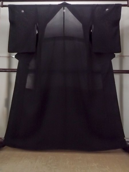 Photo1: O0118A Vintage Japanese kimono   Black MONTSUKI crests for women / Silk.    (Grade B) (1)