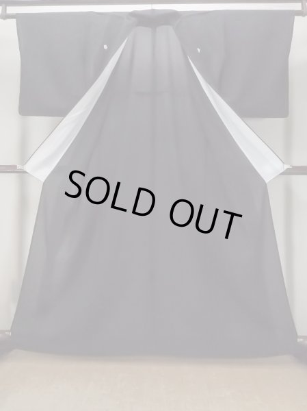 Photo2: O0118C Vintage Japanese kimono   Black MONTSUKI crests for women / Silk.    (Grade B) (2)