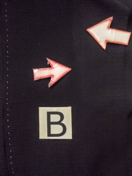 Photo14: O0118D Vintage Japanese kimono   Black MONTSUKI crests for women / Silk.    (Grade B) (14)