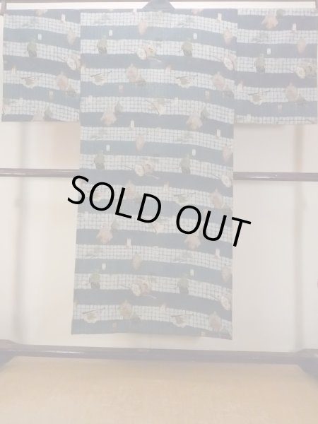 Photo2: O0124A Vintage Japanese kimono   Indigo Blue Men's Juban for men / Wool. Pine tree/branch/needle,   (Grade D) (2)