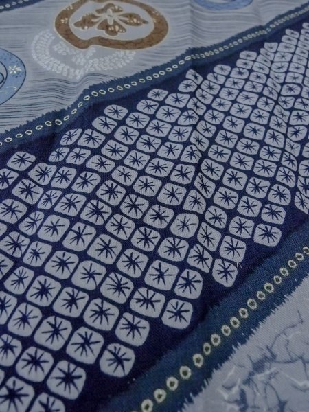 Photo8: O0124B Vintage Japanese kimono   Indigo Blue Men's Juban for men / Wool. Wave, Crest pattern  (Grade D) (8)